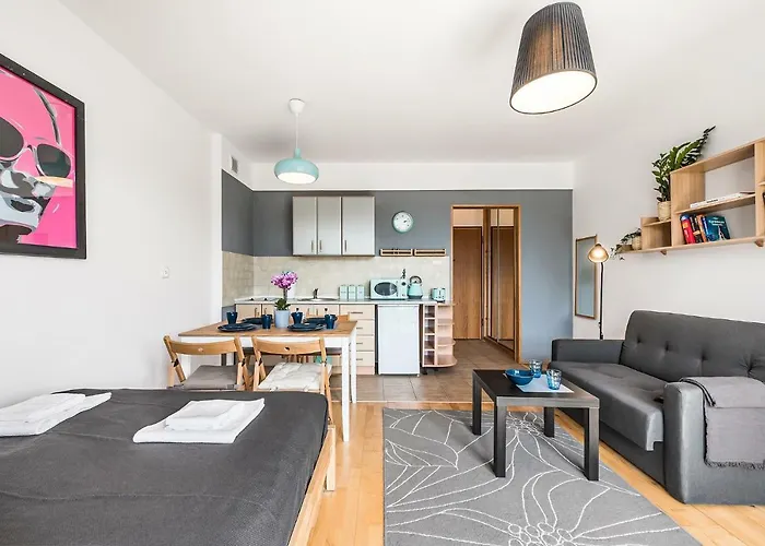Sea Flats Studio - Beach & Private Parking